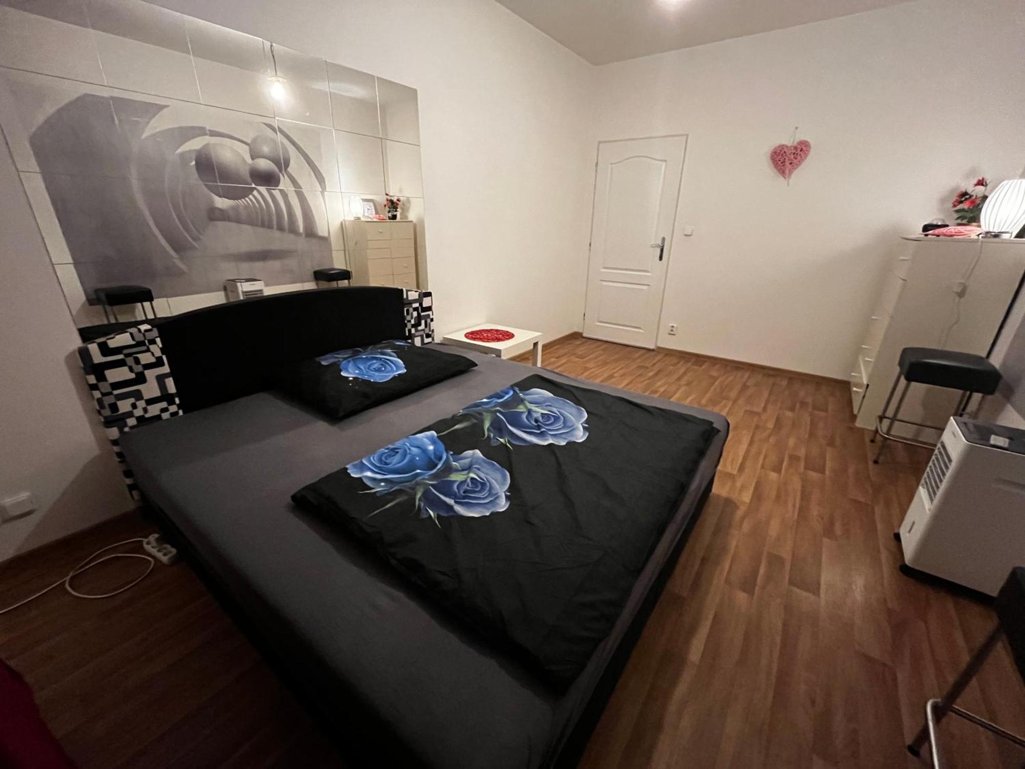 Monfas Apartment Garden City Praga Exterior foto